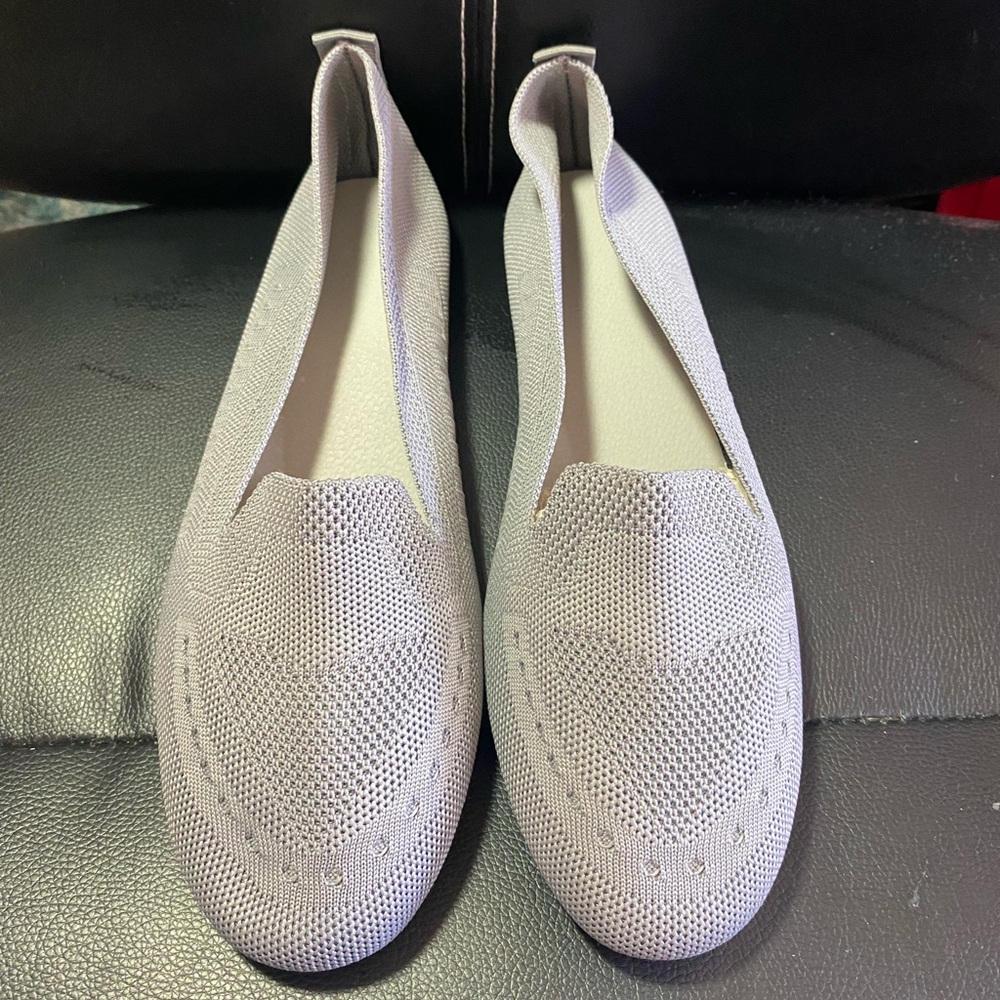 Women’s Gray Knit Slip-On Flats Size 10.5 - Picture 3 of 10